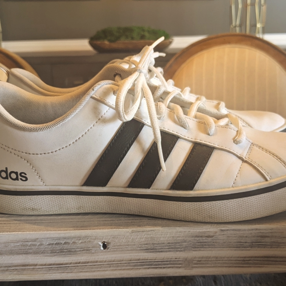 Men's Adidas tennis shoes, size 8.5, white w/ navy blue stripes.
